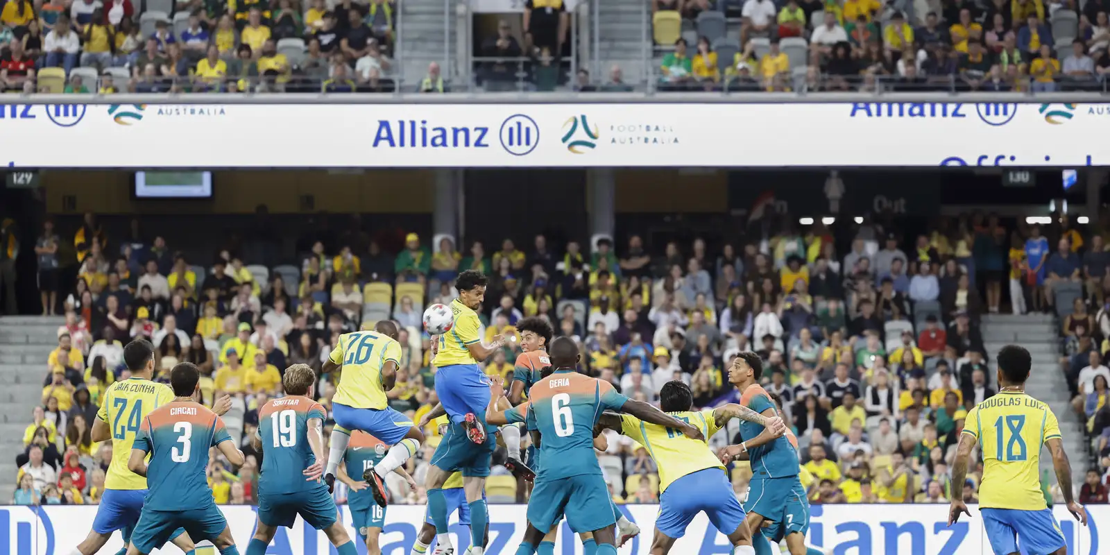 Brasil encara Austrália em Brisbane com time reformulado e duas estreias