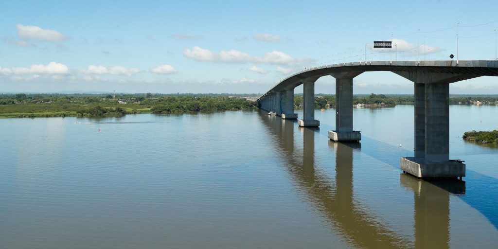 Defesa Civil alerta para risco de inundação no Guaíba, mas nível do rio já recua