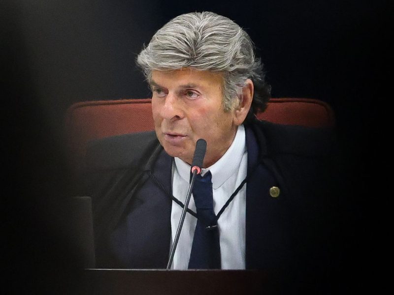 Fux dá 10 dias para Senado se manifestar sobre registros de entrada de Viviane Barci e Vorcaro