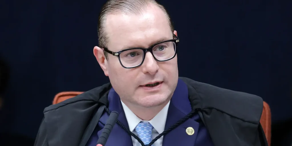 Zanin nega liminar para instalar CPI sobre Master e deixa decisão aberta a revisão
