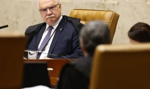 Fachin suspende sessão do STF e adia encontro entre Mendonça e Moraes após crise interna