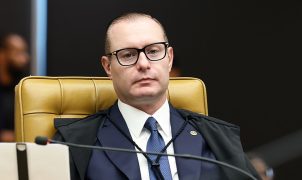 Zanin dá 48 horas para Anatel se manifestar sobre internet nas eleições