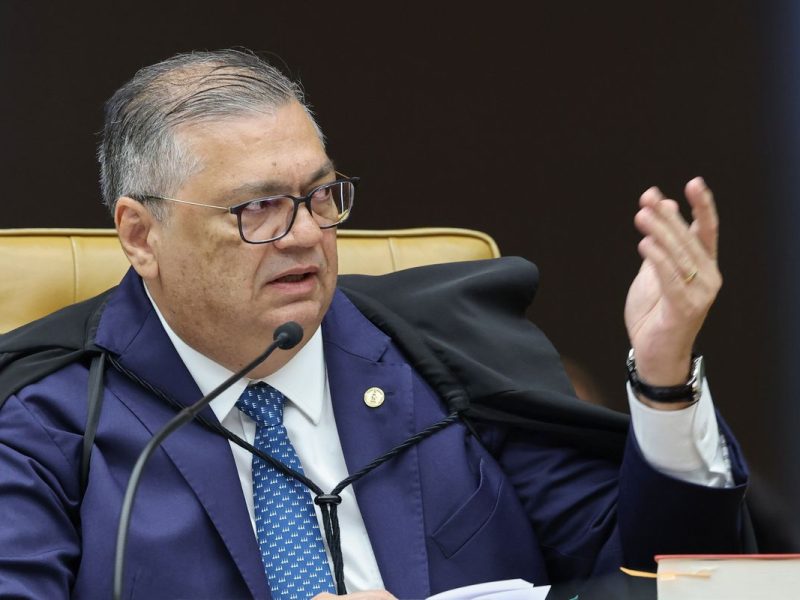 Dino e Zanin defendem julgamento conjunto de Moraes e Mendonça no STF