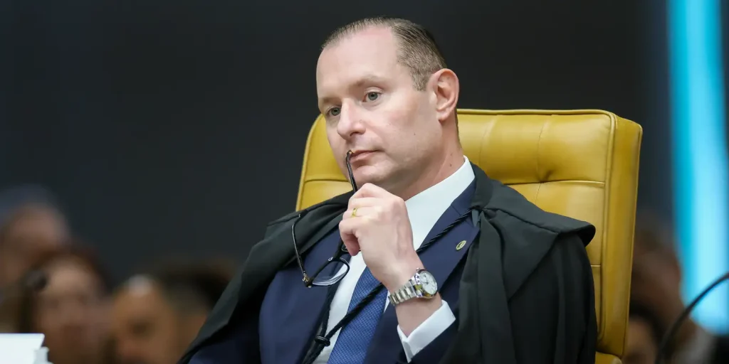 Zanin condiciona investigação de Moraes à análise de atos de Mendonça no STF