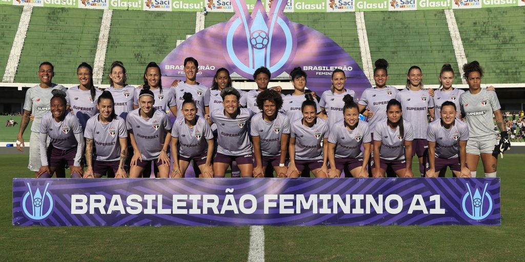 São Paulo vence Flamengo e garante vaga na final do Brasileirão Feminino