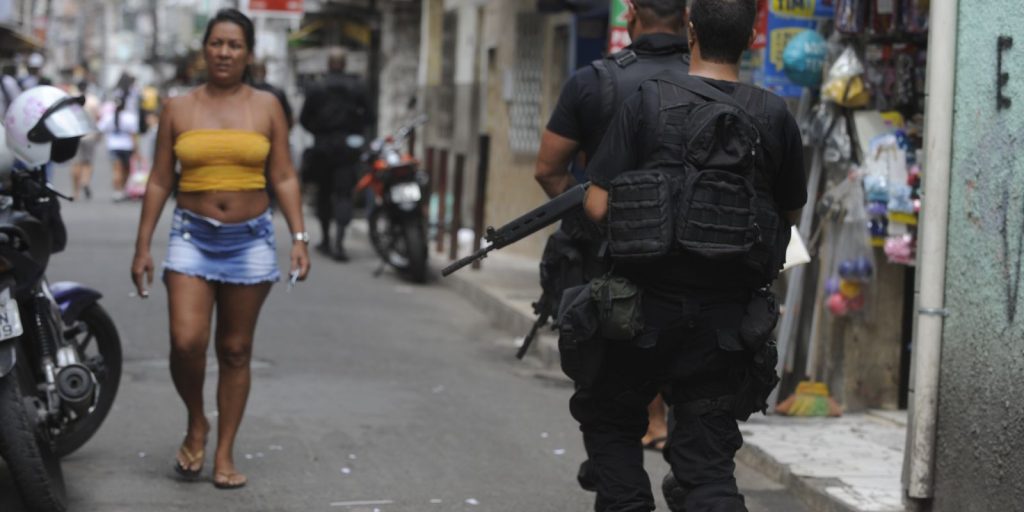 Operação no Complexo da Maré termina com três mortos e 12 prisões
