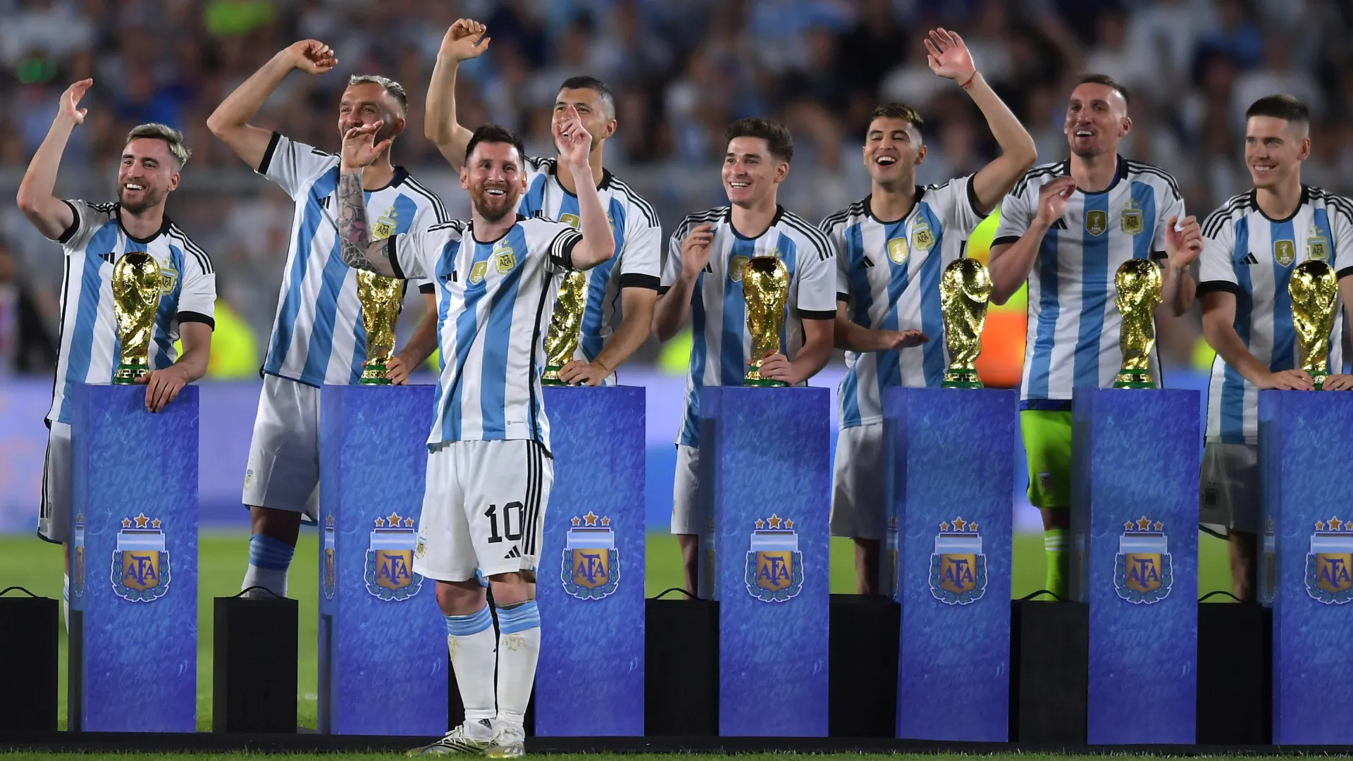 Seleção argentina negocia amistosos que podem marcar despedida de Messi