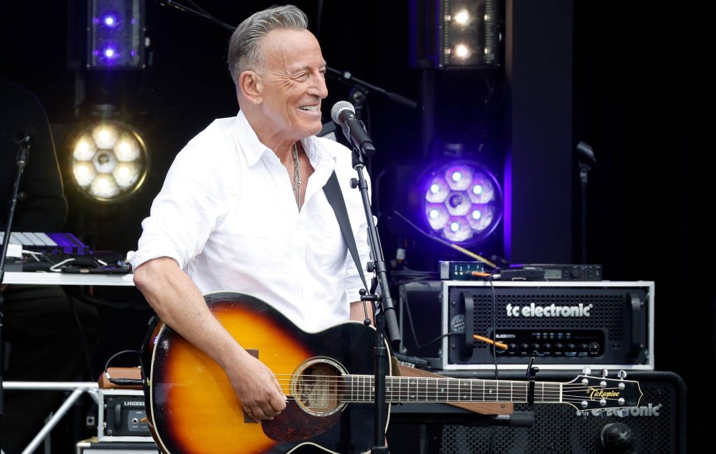 Bruce Springsteen tem dois novos álbuns em preparação, diz ele