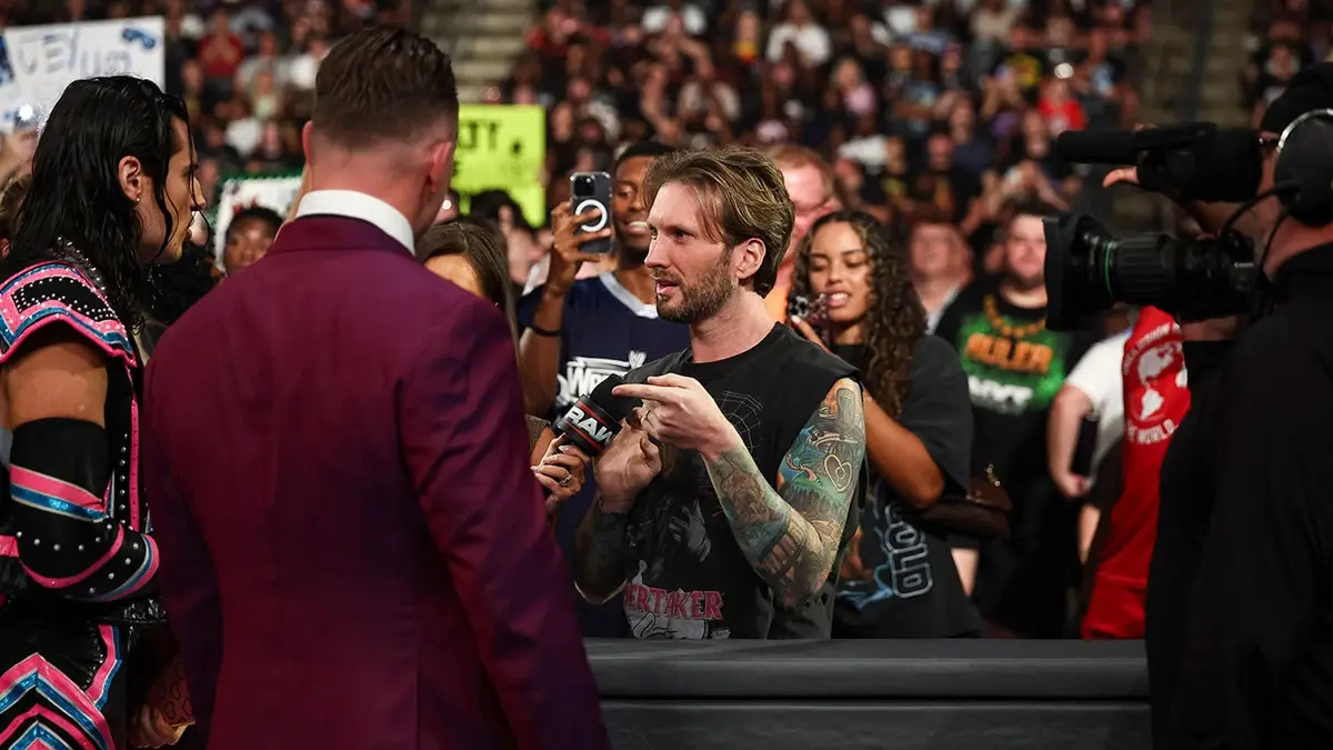 Comedian Matt Mathews speaks to The Miz and Kit Wilson during Monday Night RAW.