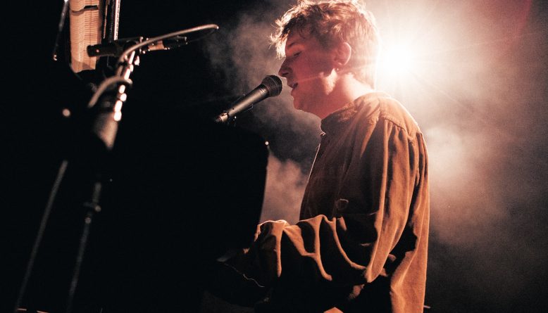 Dove Ellis anuncia álbum ao vivo gravado no Alexandra Palace Theatre