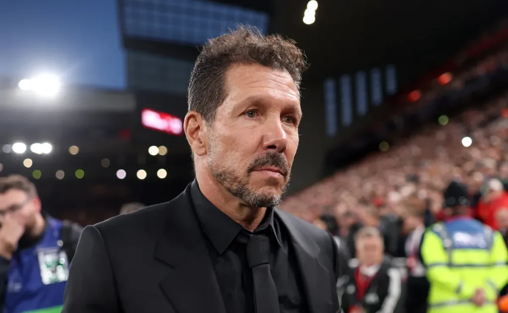 Simeone diz que Barcelona joga outro esporte e coloca time de Flick acima dos rivais na briga pelo título