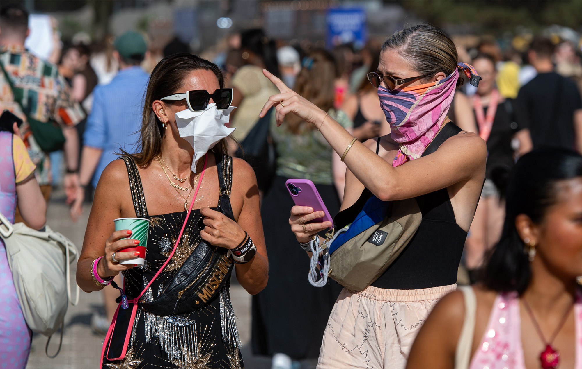 All Points East 2026 attendees wearing face coverings to protect from dust