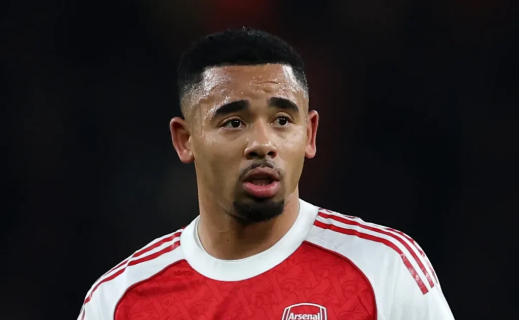 Gabriel Jesus chega ao Barcelona ciente do desafio: Não vim para melhorar o time, eles são ótimos