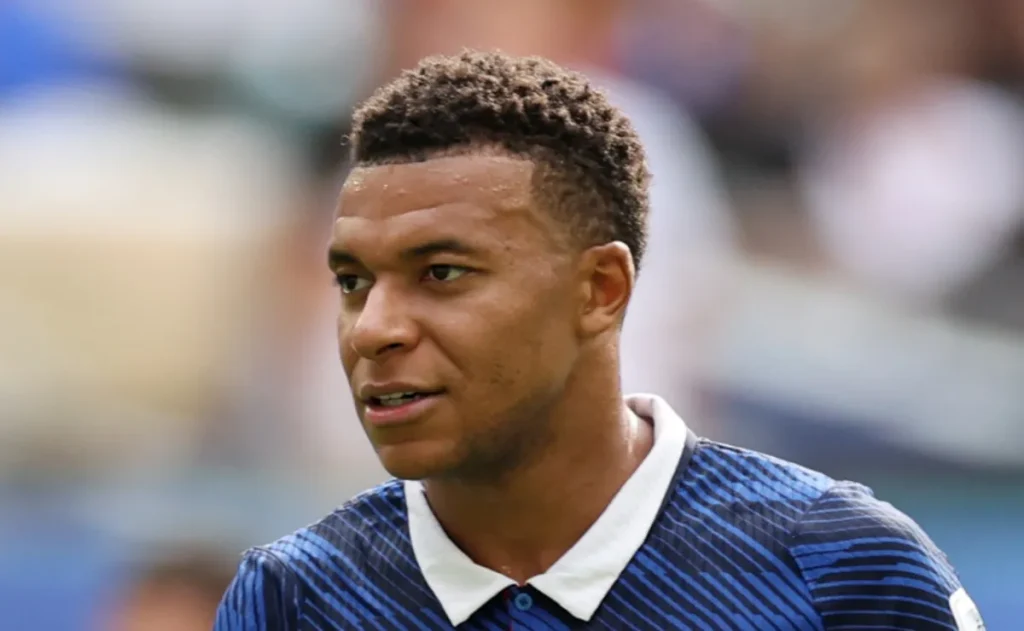 Mbappé desfalca a França contra a Bélgica e só deve voltar em cerca de duas semanas