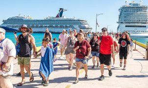 Icon of the Seas abruptly canceled a Costa Maya cruise stop as travelers react