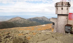 Mount Washington hiker resets own dislocated shoulder and reaches summit