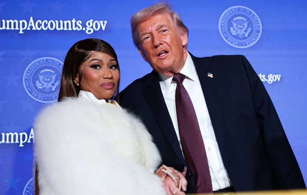 Nicki Minaj defende apoio a Trump e diz que não deve explicações a críticos