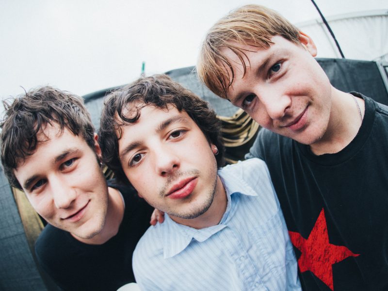 Radio Free Alice fala sobre apoio a Geese e estreia com álbum de amadurecimento