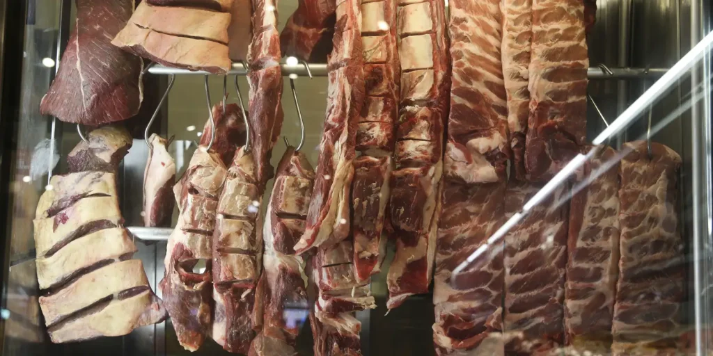 Exportação de carne bovina cai 27,1% em agosto por causa de cota chinesa