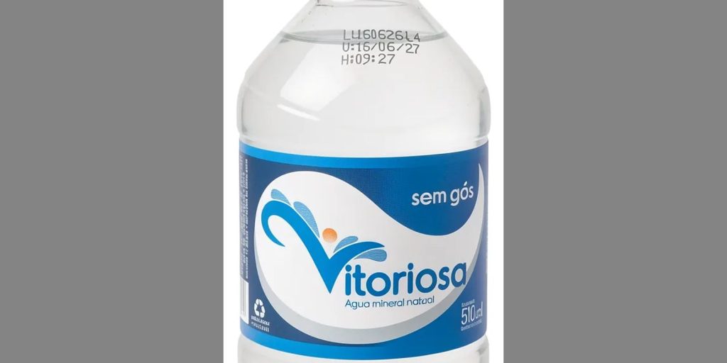Anvisa proíbe venda de água mineral da marca Vitoriosa após laudo detectar coliformes