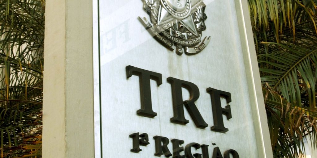 TRF1 derruba liminar e mantém imposto de 12% sobre exportação de petróleo