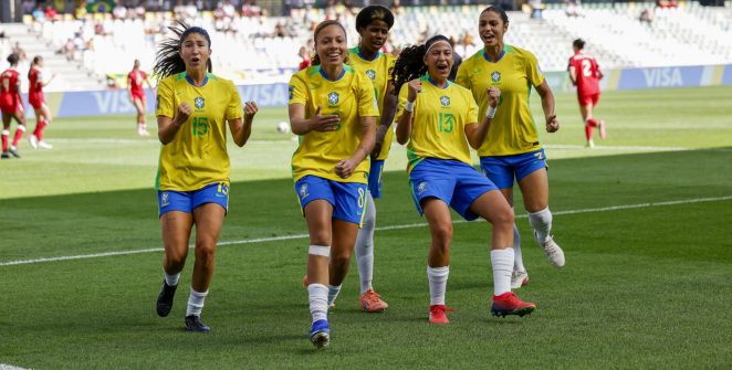 Brasil vence Canadá e garante vaga antecipada nas oitavas do Mundial Sub-20 feminino