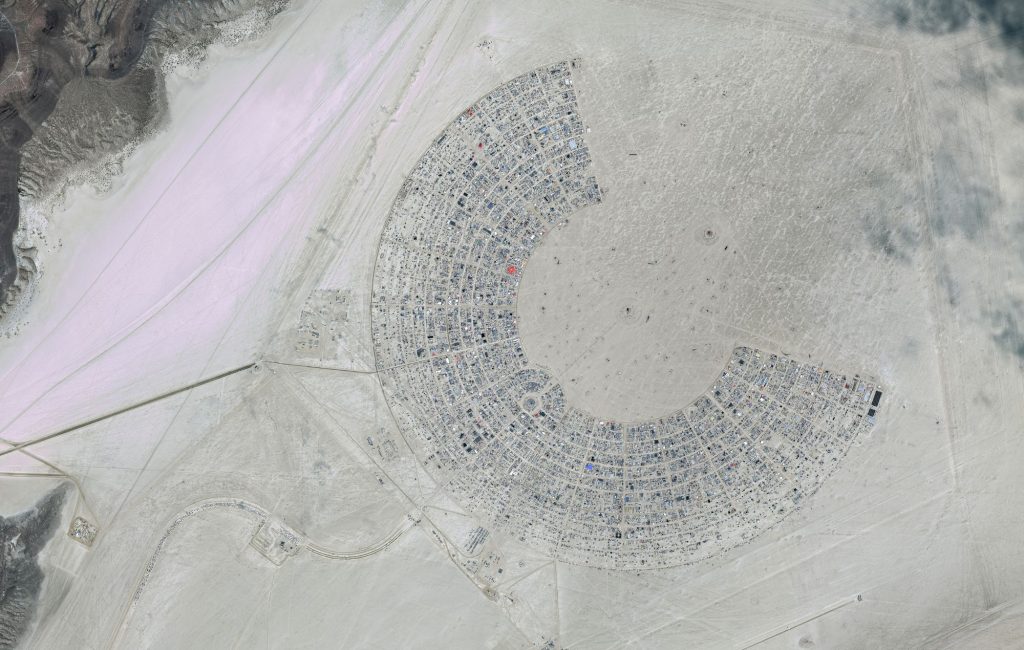 Terceira morte é registrada no Burning Man 2026; vítima é homem de 60 anos