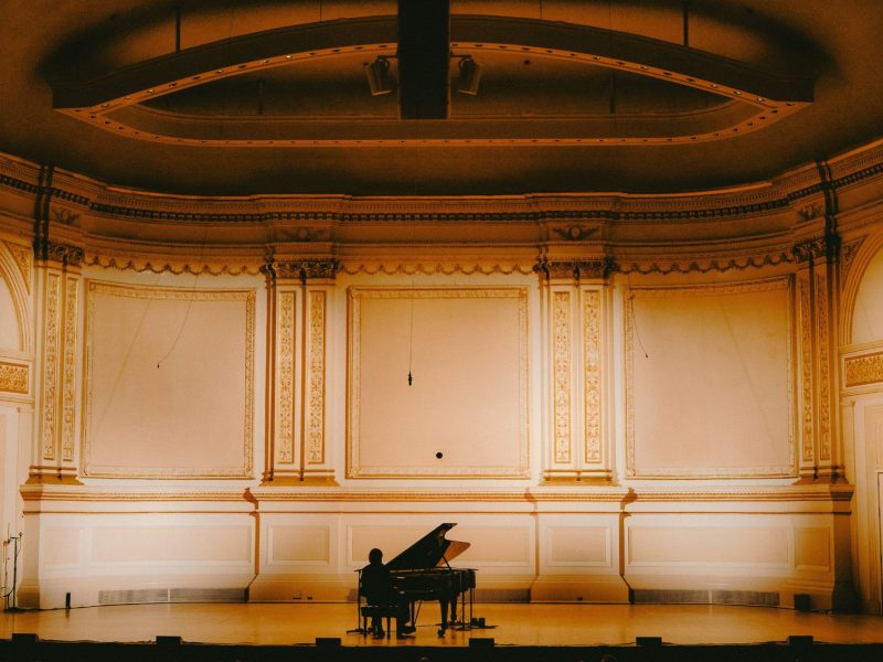 Filme de Cameron Winter no Carnegie Hall, dirigido por Paul Thomas Anderson, ganha data de estreia e distribuição global