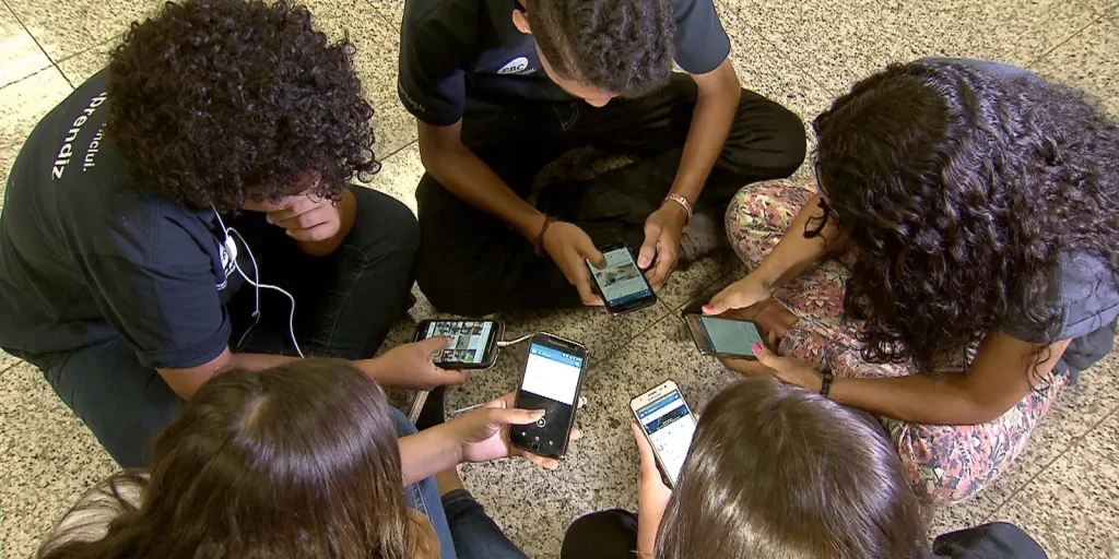 Painel internacional aponta piora no ambiente de informação e vê plataformas digitais como principal ameaça