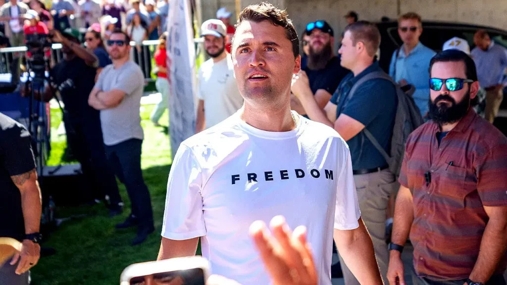 Família de Charlie Kirk enfrenta lei de imunidade de Utah em ação por morte em universidade