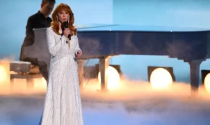 Emmys 2026: Sally Field e Reba McEntire comandam homenagem emocional a Dolly Parton