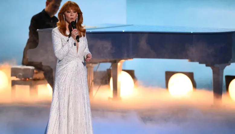 Emmys 2026: Sally Field e Reba McEntire comandam homenagem emocional a Dolly Parton