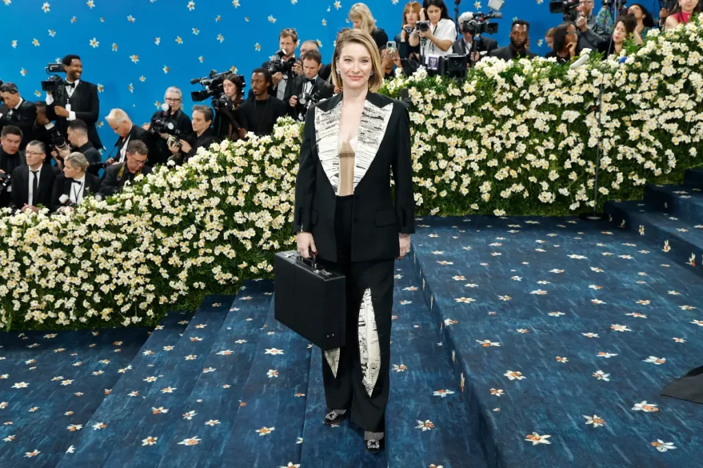Ex-diretora de comunicação da Vogue, Hildy Kuryk deixa o cargo em meio a mudanças no comando da revista