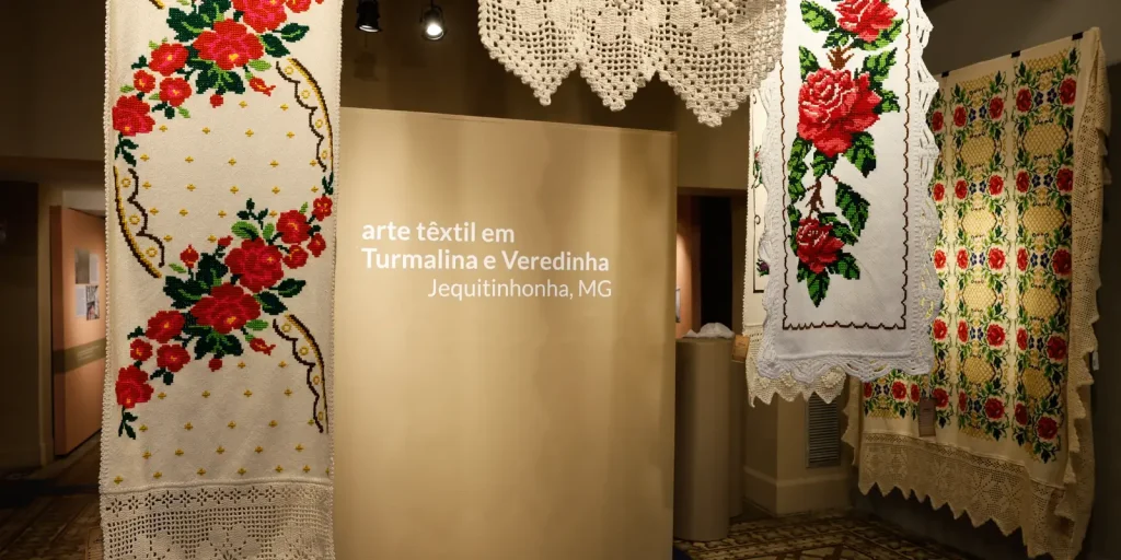 Museu do Folclore Edison Carneiro expõe bordados de Turmalina e Veredinha até novembro