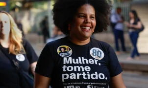 Samara Martins propõe dobrar salário mínimo e estatizar bancos em programa da UP