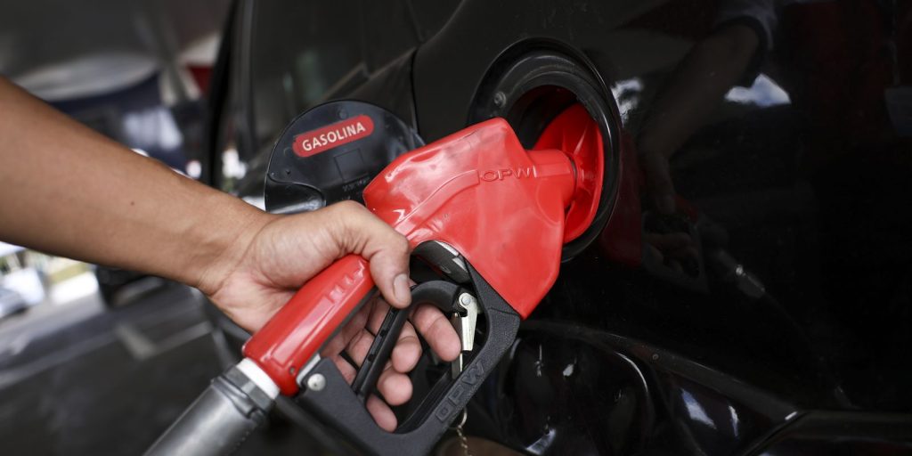 Lei 15.517/2026 endurece penas para furto e roubo de combustíveis e criminaliza armazenamento de produto ilícito