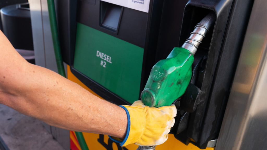Trump no longer considering diesel export ban as experts warn of risks