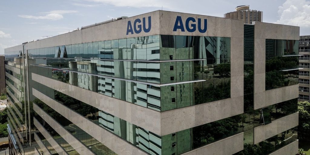 AGU recorre ao STF para reverter afastamento do diretor-geral da PF