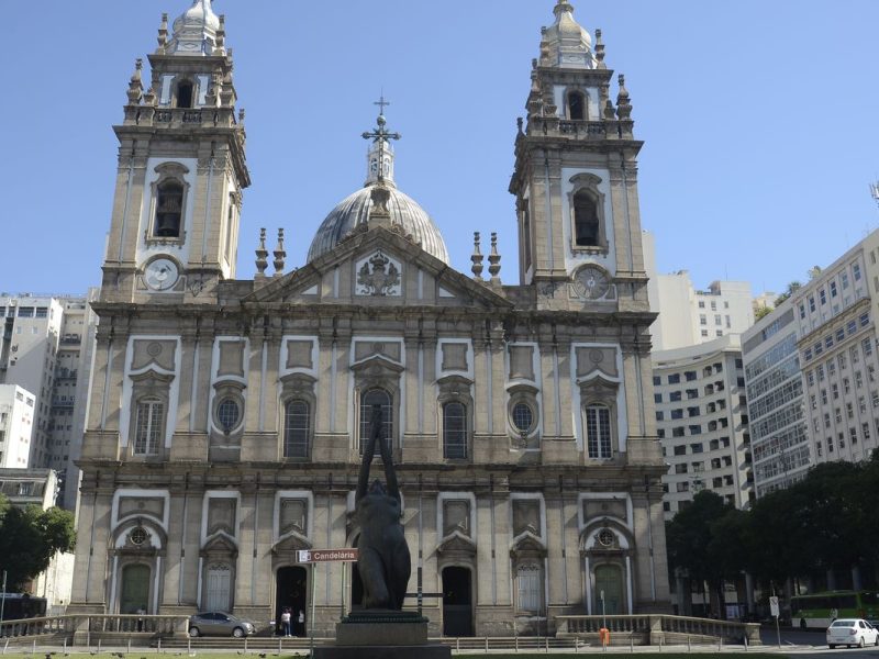 Candelária celebra 215 anos da primeira missa com seminário e concerto gratuito no Rio