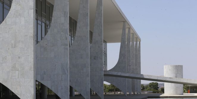 Lula sanciona fim da taxa das blusinhas para compras de até US$ 50