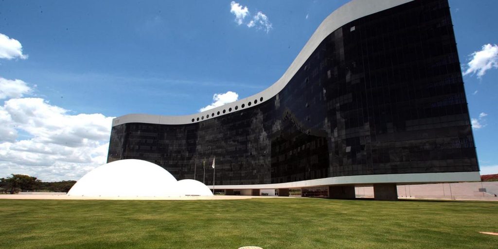TSE informa que 90% das urnas estão prontas e cria sala de situação climática para o dia da votação