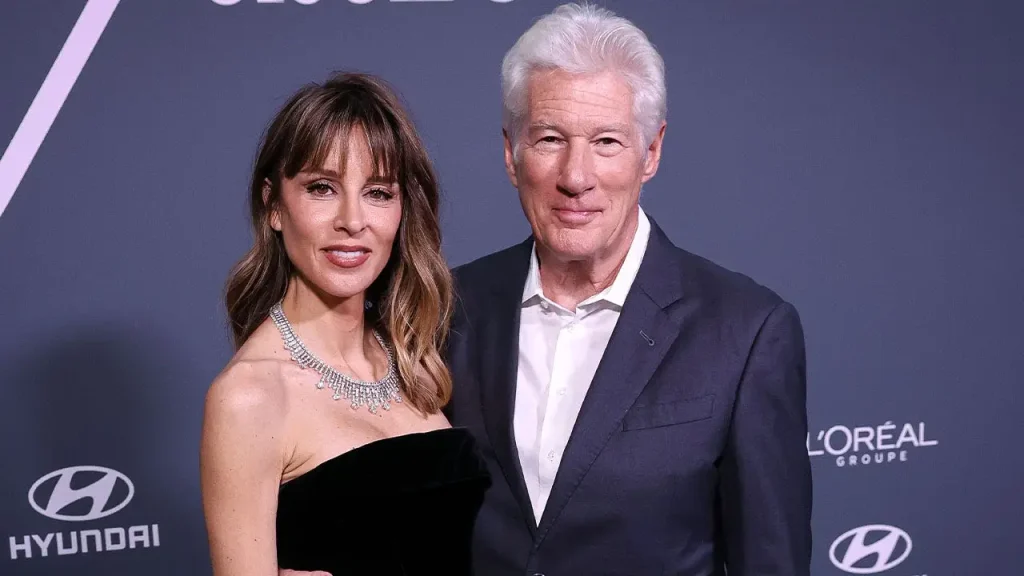 Richard Gere celebra 77 anos com homenagem da esposa Alejandra Silva