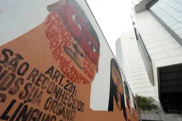 Grafite do artista Nunca