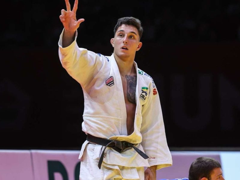 Schimidt vence Rutovic e leva ouro em Budapeste; Brasil soma três pódios no Grand Slam