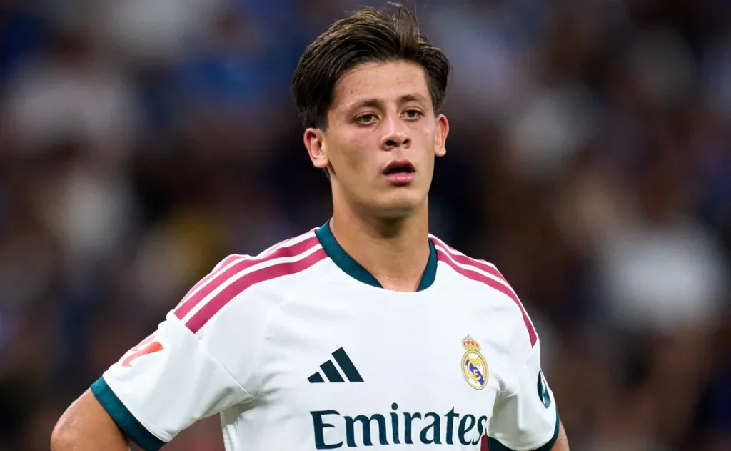 Mourinho deixa Arda Guler no banco e promove estreia de Diomande em Real Madrid x Rayo Vallecano