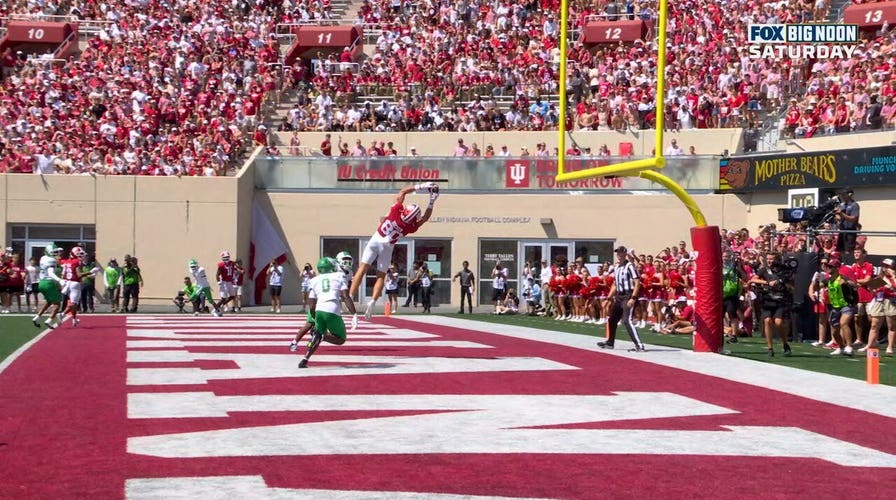 Josh Hoover connects with Charlie Becker for nine-yard TD, extending Indiana