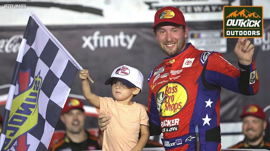 Chase Briscoe explains how he fell in love with hunting, why he gets his kids outdoors