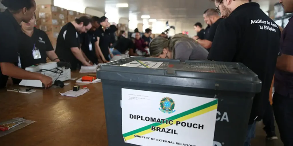 Eleições 2026: 918,8 mil brasileiros no exterior estão aptos a votar