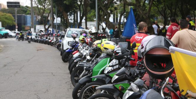 Proteção previdenciária atinge só 19,4% dos motociclistas de aplicativo no Brasil