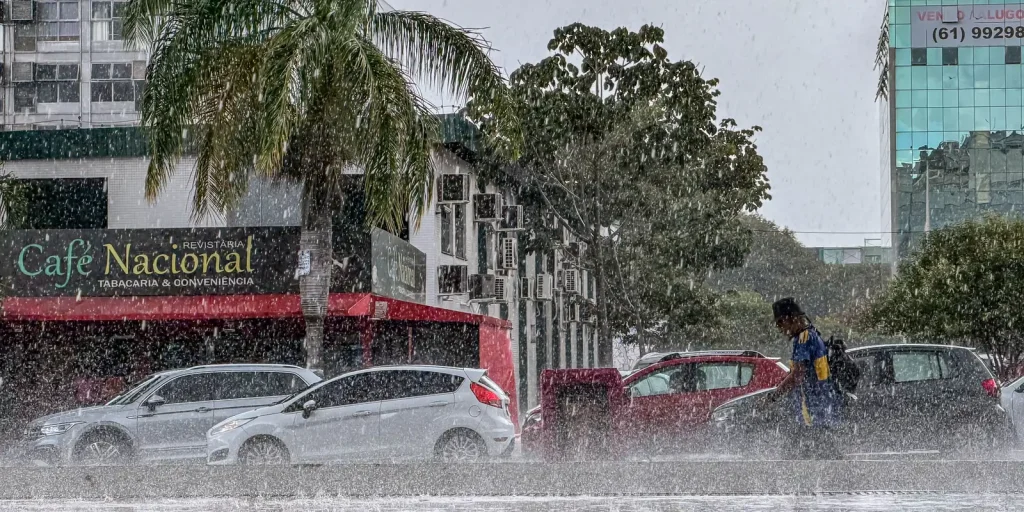 Chuva atinge Centro-Oeste e parte do Norte; umidade baixa preocupa em Goiás e no DF